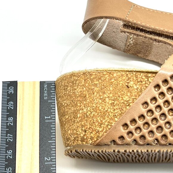 Eric Michael Womens Size 40 EU 9.5 US Taupe Perf Leather ‎ Wedges Sandals Shoes - Picture 12 of 14